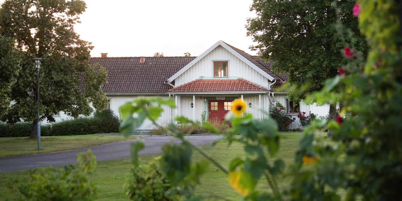 Hotel Tva Skyttlar Örby Exterior foto