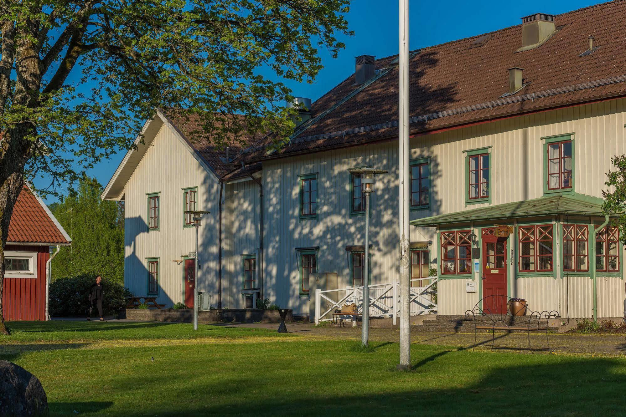 Hotel Tva Skyttlar Örby Exterior foto